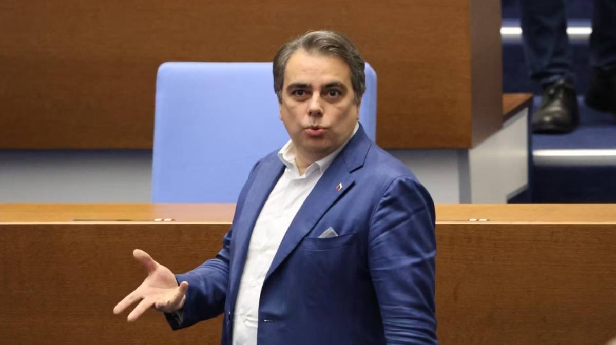 Асен Василев 